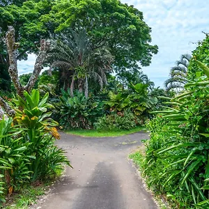 Gingerhill Farm Retreat Kealakekua